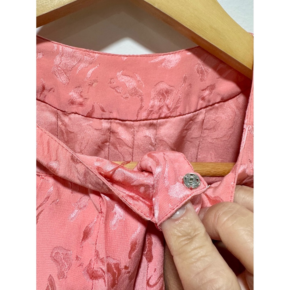 Argenti Petites Vintage 100% Silk Jacquard Pleated Blouse Coral Pink Size 10 - Picture 5 of 6